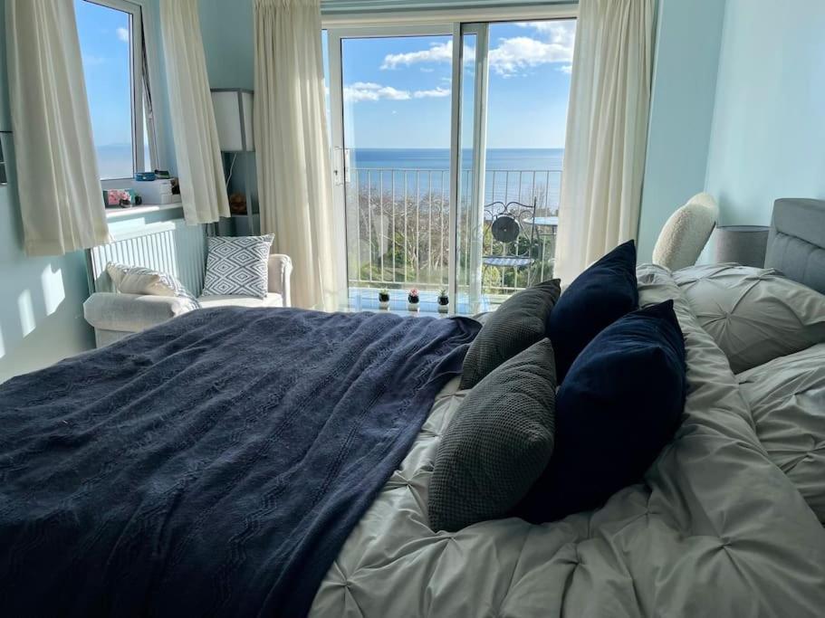 Stunning Charmouth Property With Bay Views! Kültér fotó