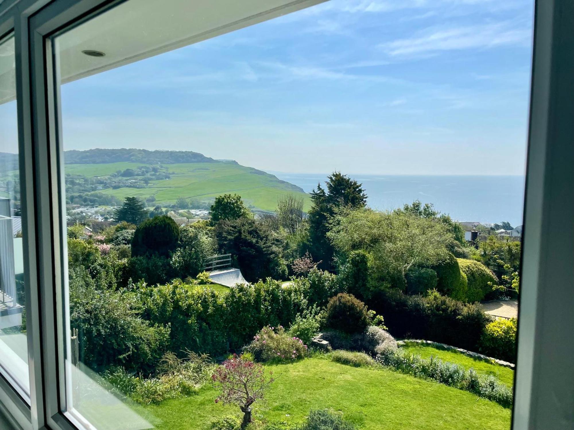 Stunning Charmouth Property With Bay Views! Kültér fotó