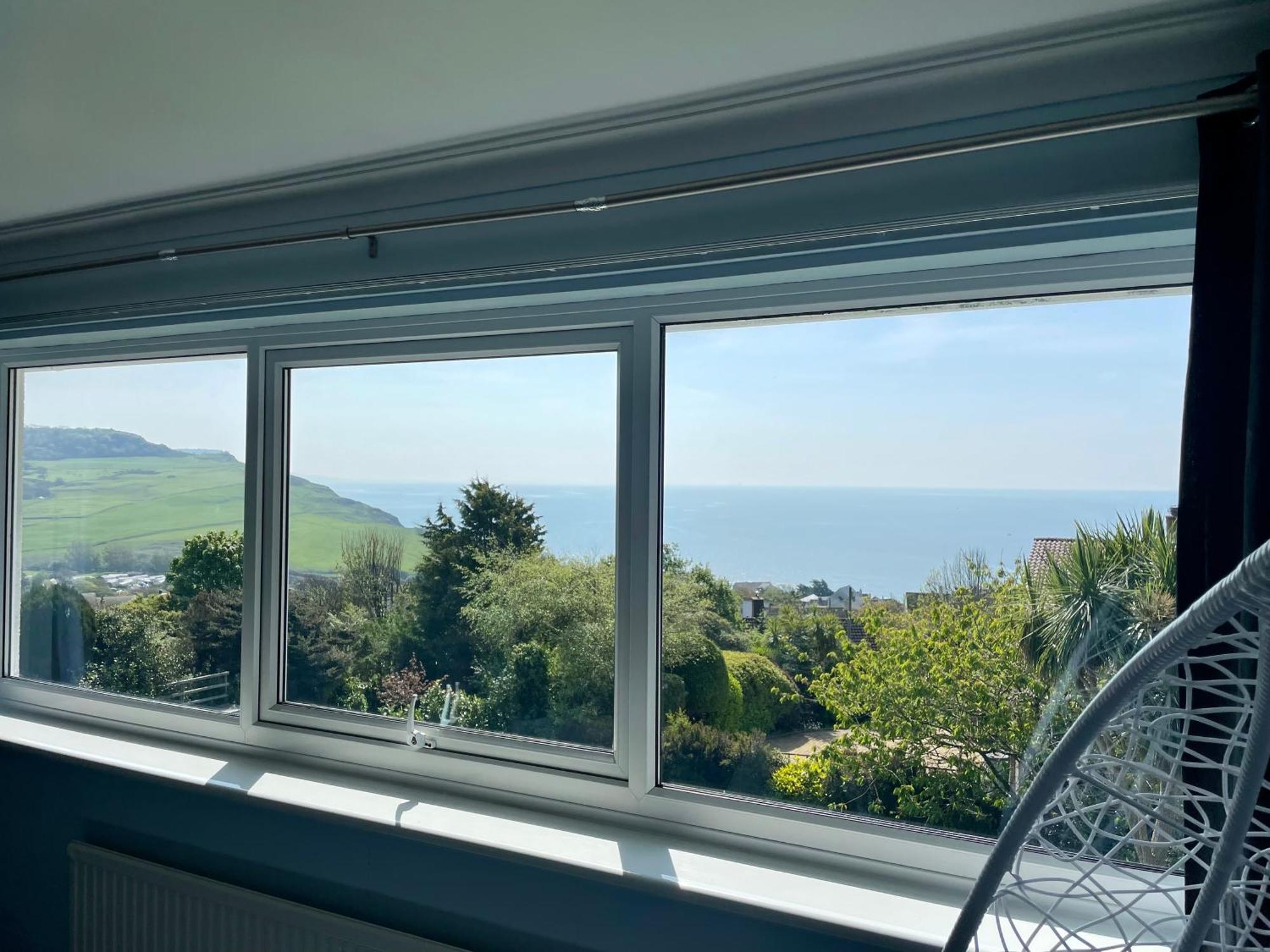 Stunning Charmouth Property With Bay Views! Kültér fotó