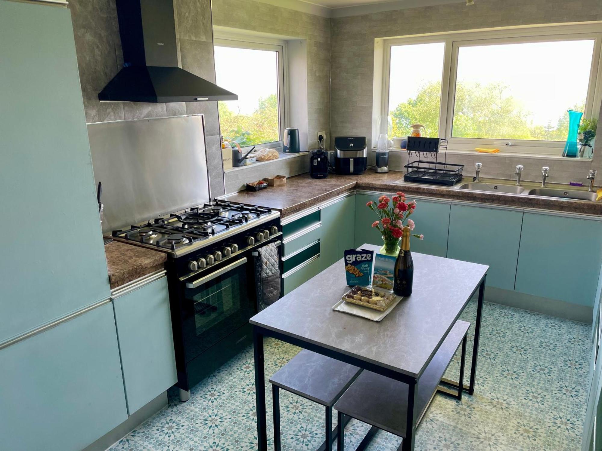 Stunning Charmouth Property With Bay Views! Kültér fotó