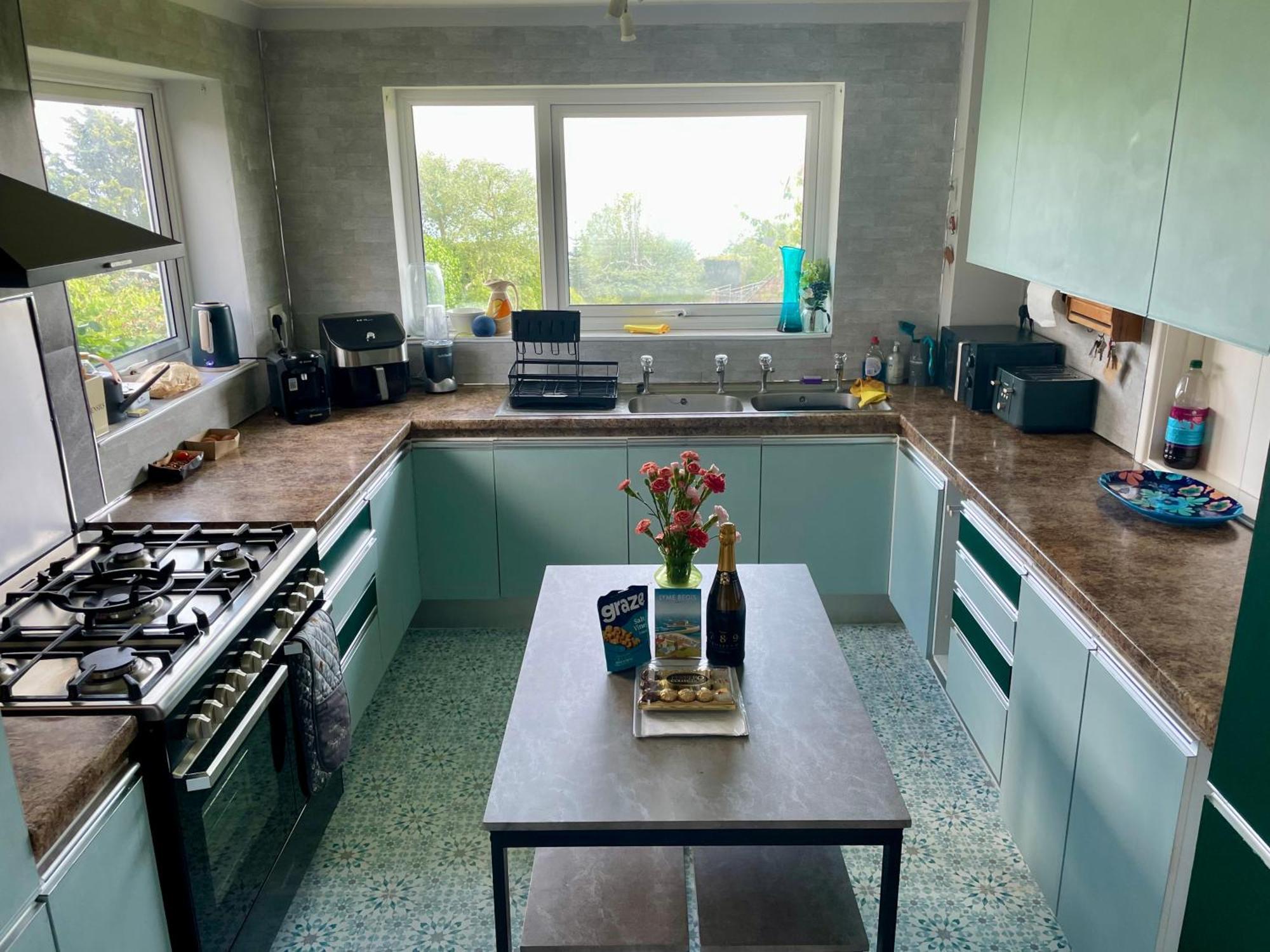 Stunning Charmouth Property With Bay Views! Kültér fotó