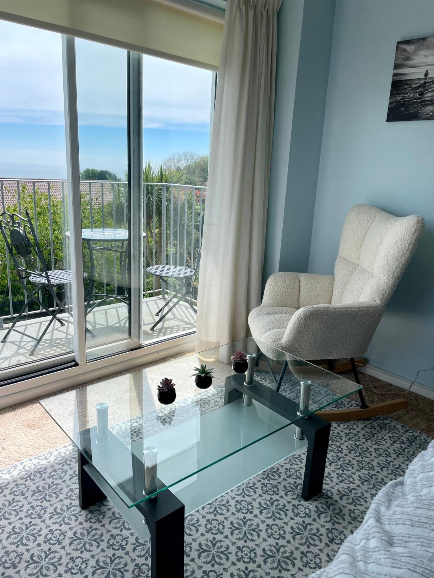 Stunning Charmouth Property With Bay Views! Kültér fotó